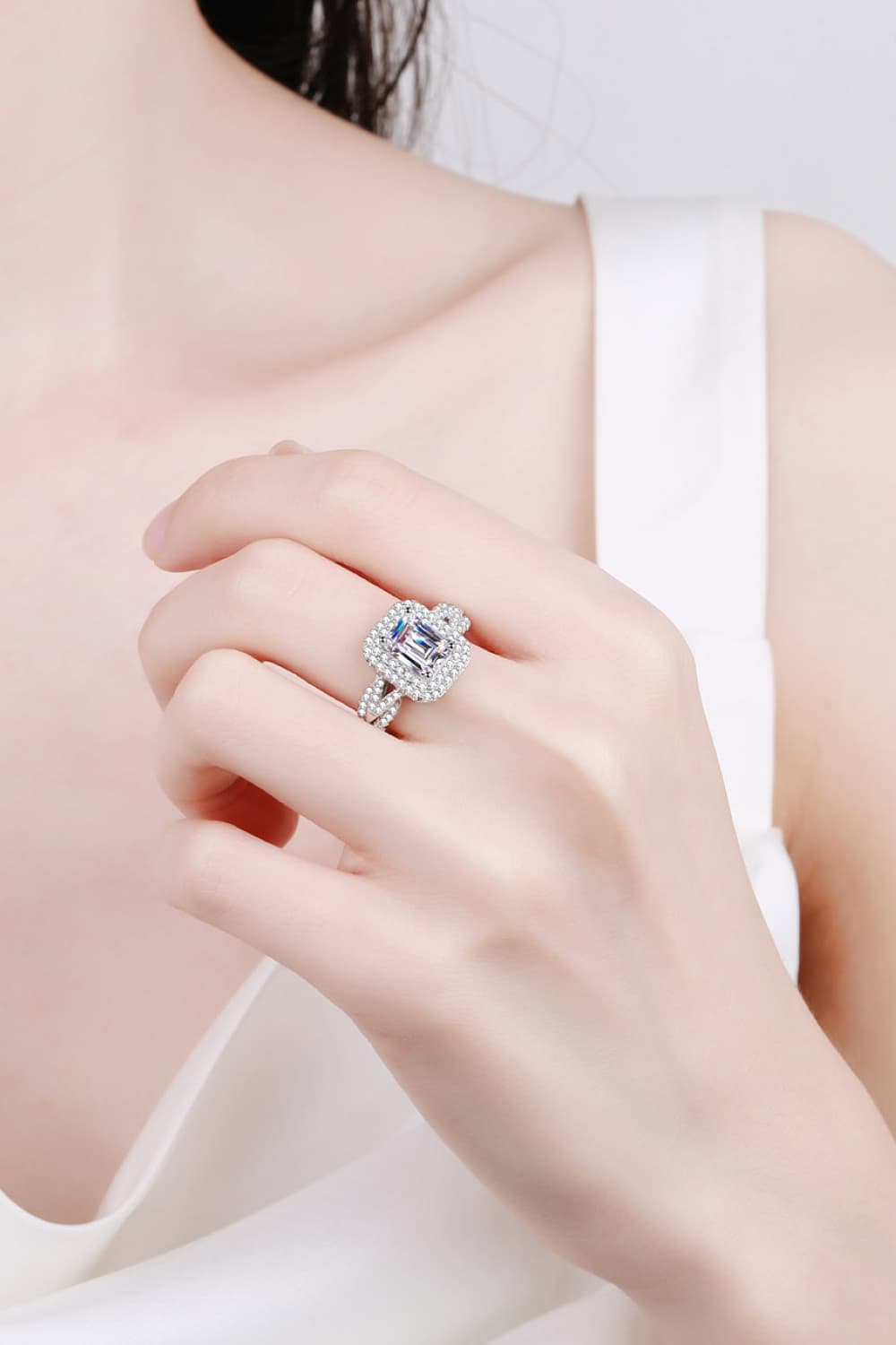 2 Ct Moissanite Statement Ring - - Claude Jewelry Moissanite - Shop claudejewelry.com