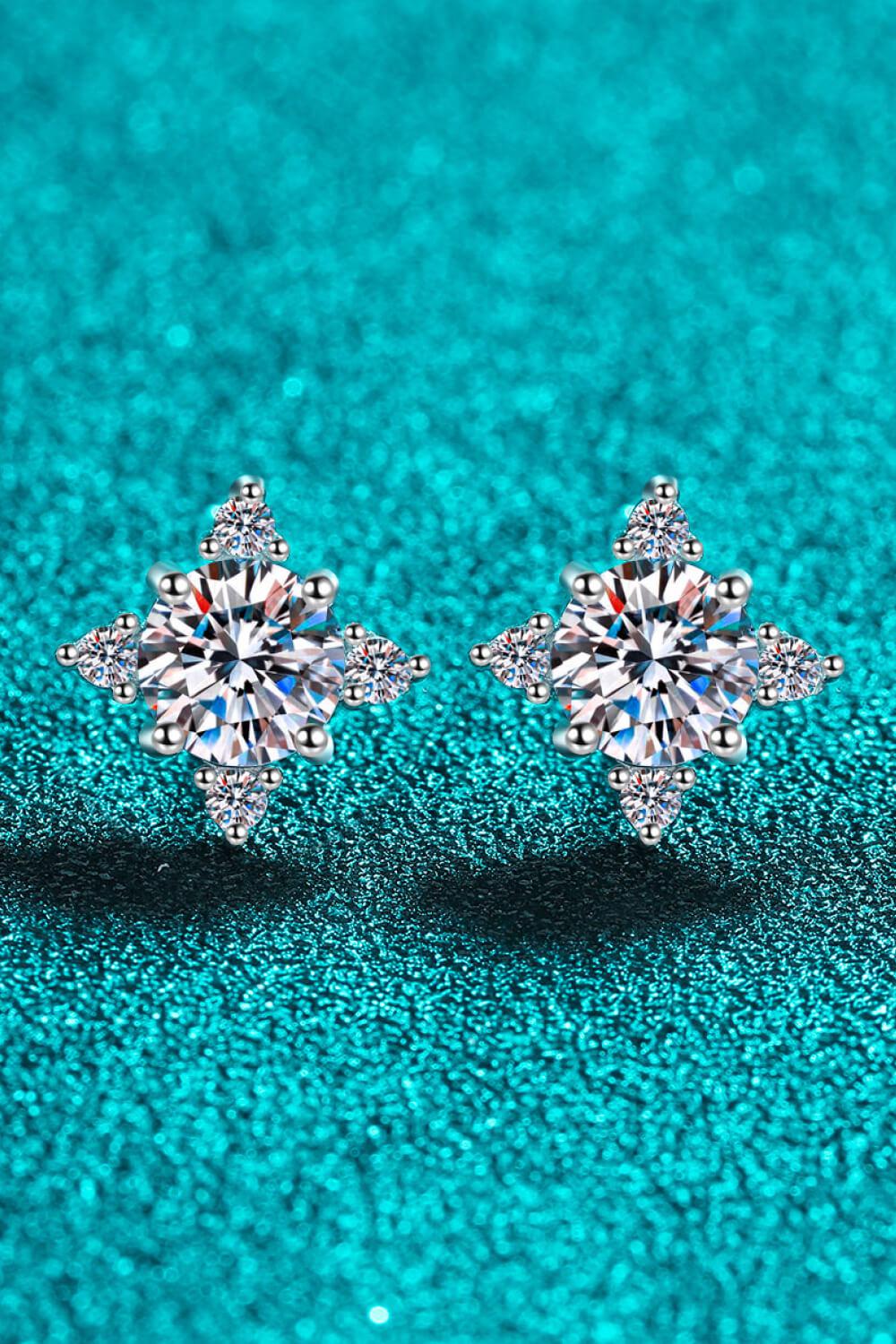 Four Leaf Clover 2 Ct Moissanite Stud Earrings - Rhodium Vermeil- Claude Jewelry Moissanite - Shop claudejewelry.com