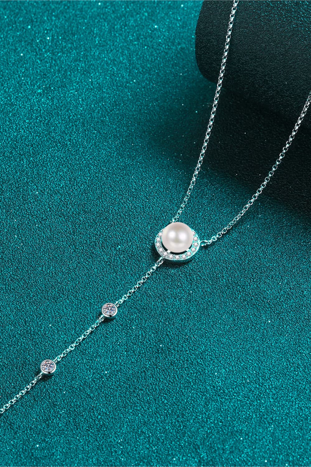 Pearl and Moissanite Rhodium Vermeil Lariat Necklace - Rhodium Vermeil- Claude Jewelry Moissanite - Shop claudejewelry.com